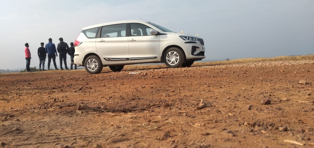 Innova Crysta taxi fleet in Varanasi